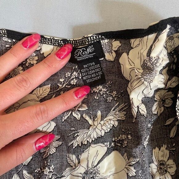 Black Swimsuit Cover with White Floral & Ruffles - Size XL - Picture 4 of 5